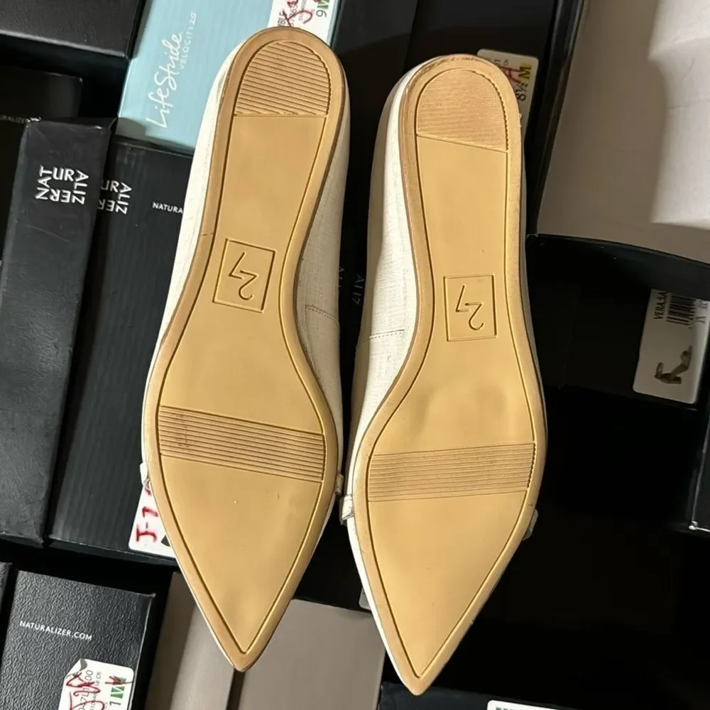 27 EDIT Naturalizer Katalie Chained Detail Pointed Toe Pump (NARROW)
